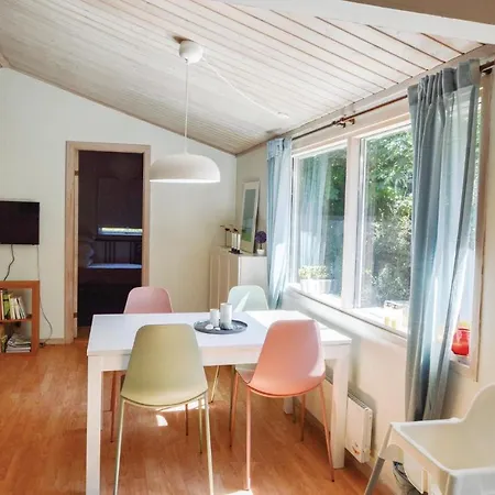 Three-bedroom Holiday In 펜션 Højby