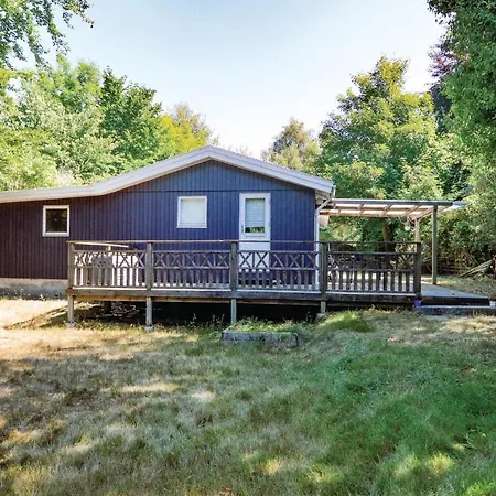 Three-bedroom Holiday In