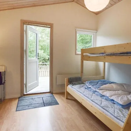 Three-bedroom Holiday In 펜션
